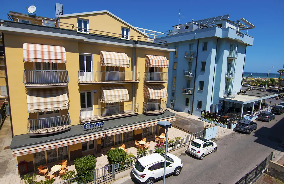 Hotel Enna Rimini-1